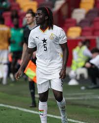 Calciatori africani: Caleb Yirenkyi, giovane centrocampista ghanese del 2004.