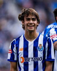 Mora, Moreira e Schjelderup, focus sui calciatori che piacciono alla Roma, al Milan  e a tante squadre italiane.
